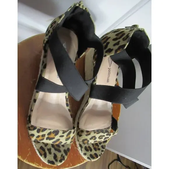 Leopard Wedge Sandals - Picture 2 of 4